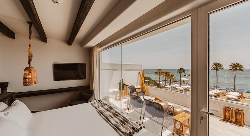 KALIVA FRONT SEA VIEW LUXURY JUNIOR SUITE