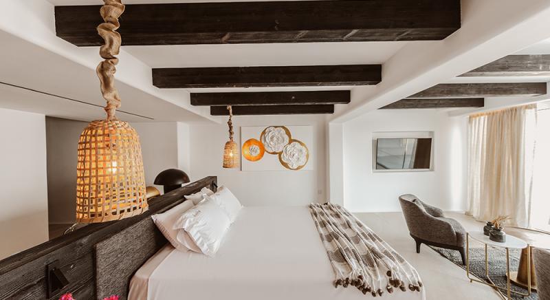 KALIVA FRONT SEA VIEW LUXURY JUNIOR SUITE WITH OUTDOOR HOT TUB