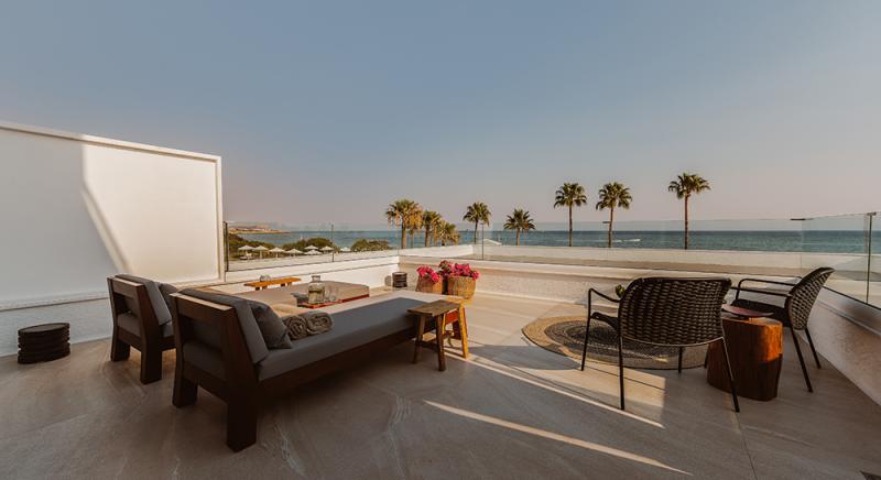 KALIVA FRONT SEA VIEW LUXURY JUNIOR SUITE WITH OUTDOOR HOT TUB