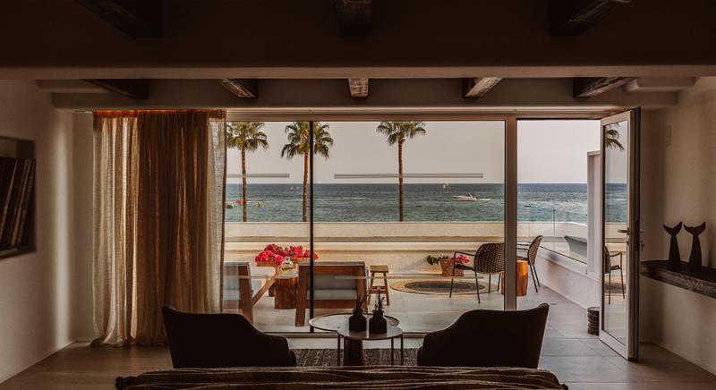 KALIVA FRONT SEA VIEW LUXURY JUNIOR SUITE WITH OUTDOOR HOT TUB